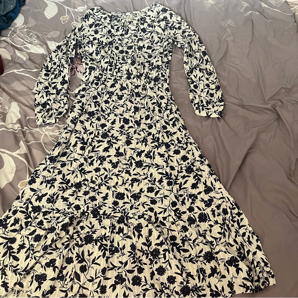 Floral Bracelet Sleeve Midi